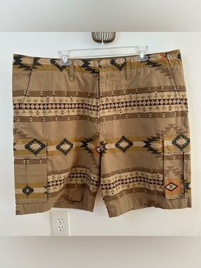 Lucky Brand Classic Cargo Aztec Tribal Southwest Shorts, Size 42, NWOT, Casual